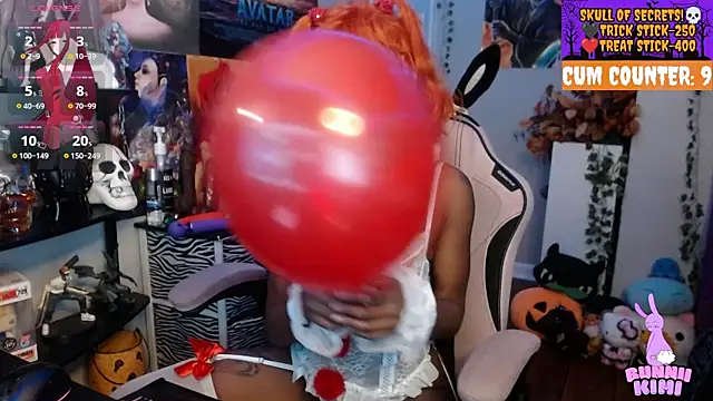 Snapshot of bunniikimi chatting on 29, 10, 2025 bunniikimi online show from 29, 10, 2025