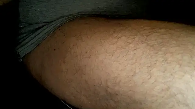 Snapshot of TobyDick13 chatting on 25, 11, 2025 TobyDick13 online show from 25, 11, 2025