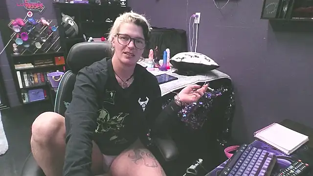 oddywithabody online show from 19, 2, 2026