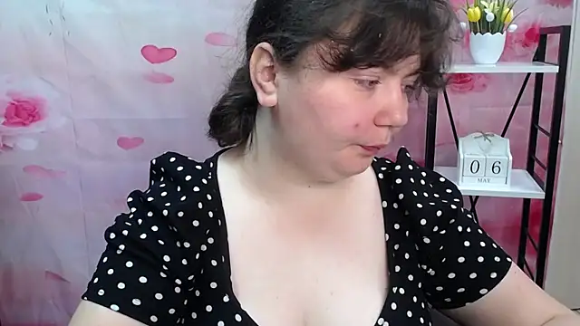 Snapshot of NeonilaLisova chatting on 7, 5, 2026 NeonilaLisova online show from 7, 5, 2026