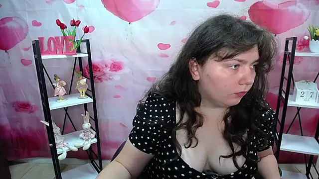 Snapshot of NeonilaLisova chatting on 27, 5, 2026 NeonilaLisova online show from 27, 5, 2026