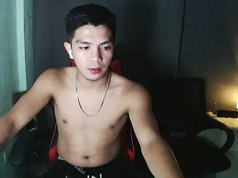 Snapshot of Hunky_paul chatting on 6, 7, 2026 Hunky paul online show from 6, 7, 2026