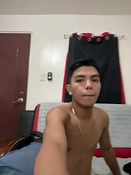 Snapshot of Hunky_paul chatting on 11, 7, 2026 Hunky paul online show from 11, 7, 2026