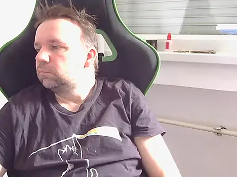 Snapshot of kristianss08 chatting on 14, 4, 2026 kristianss08 online show from 14, 4, 2026