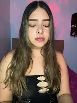 Nahomy cm online show from 29, 6, 2026