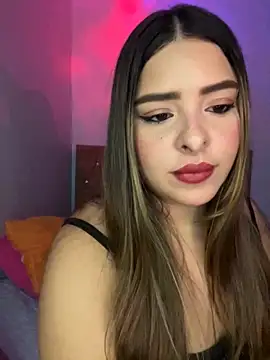 Nahomy cm online show from 18, 6, 2026