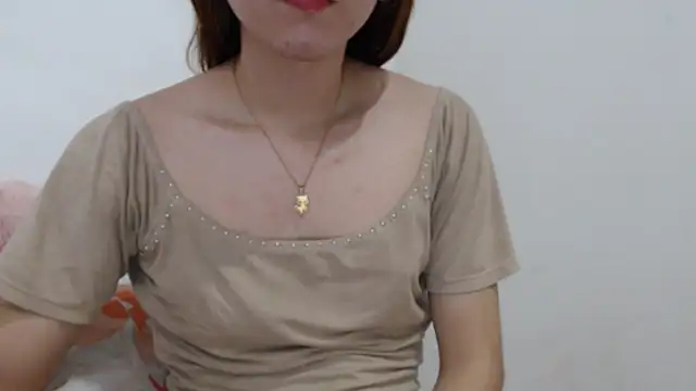 Dolly Peach  online show from 27, 3, 2026