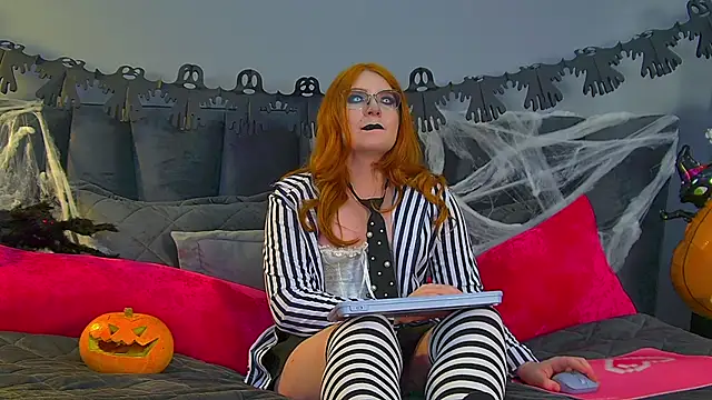 AliceAllisons online show from 30, 10, 2025