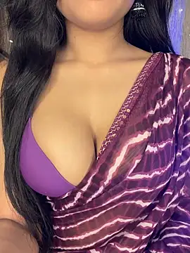 KARISHMA-STRIP online show from 3, 3, 2026