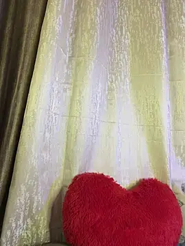 KARISHMA-STRIP online show from 6, 5, 2026