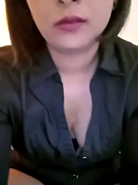 Snapshot of Queen_Kushi4 chatting on 6, 7, 2026 Queen Kushi4 online show from 6, 7, 2026