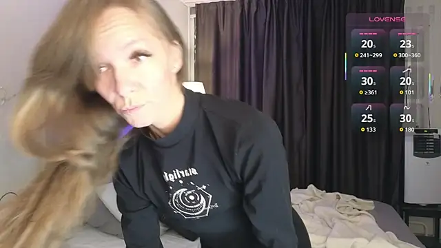 Jesica mooon online show from 13, 11, 2025