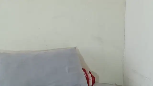 SexyBitchx01 online show from 12, 10, 2025