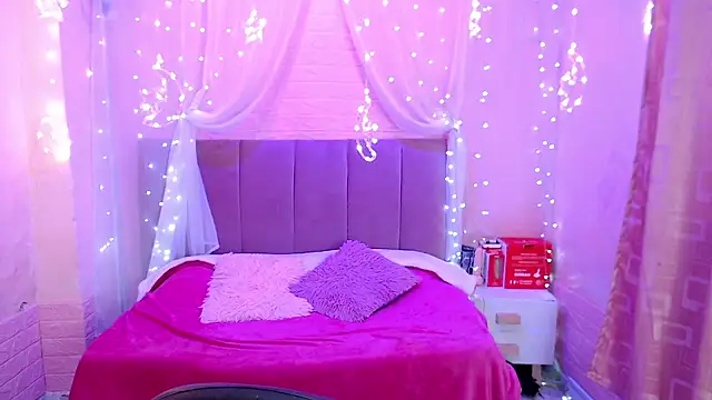 alaia blue online show from 13, 11, 2025