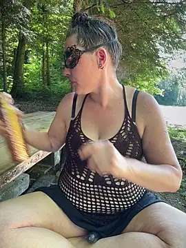 Nadja Noir online show from 23, 5, 2026