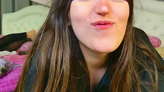 kamila blush online show from 28, 10, 2025