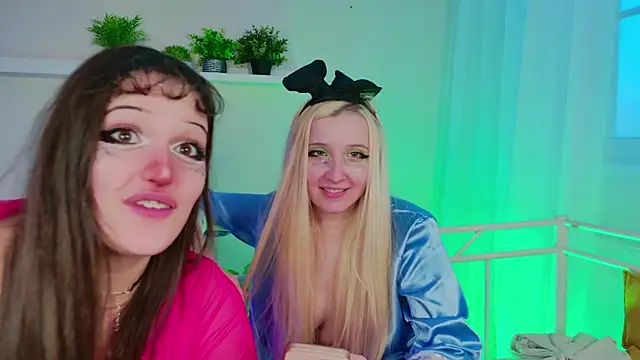 kamila blush online show from 14, 12, 2025