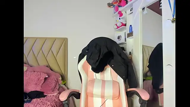 Candy violetta  online show from 11, 11, 2025