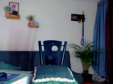 Lesly Zafiro- online show from 8, 9, 2025