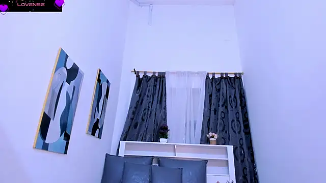 Mistt Mia online show from 10, 2, 2026