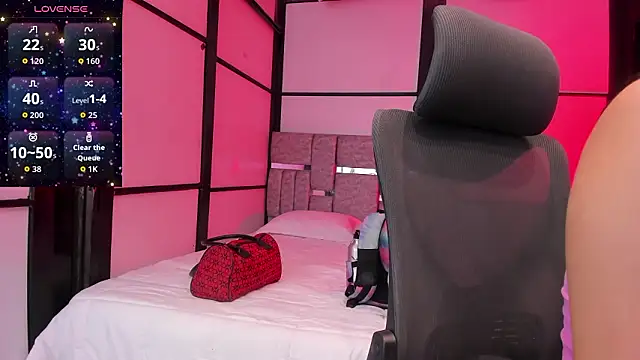 SamaraAnders  online show from 8, 3, 2026