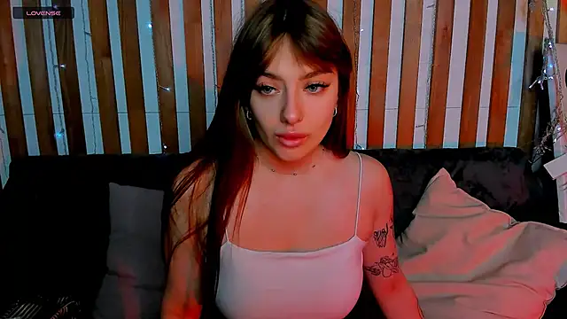 Emily Tylerr online show from 23, 11, 2025