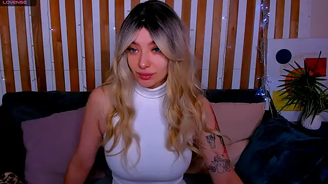 Emily Tylerr online show from 25, 2, 2026