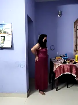 mallu-lover online show from 9, 4, 2026