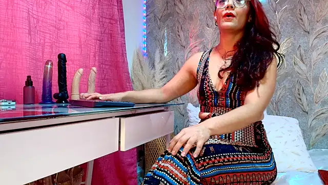 Snapshot of miss_rouss22_ chatting on 28, 5, 2026 miss rouss22 online show from 28, 5, 2026