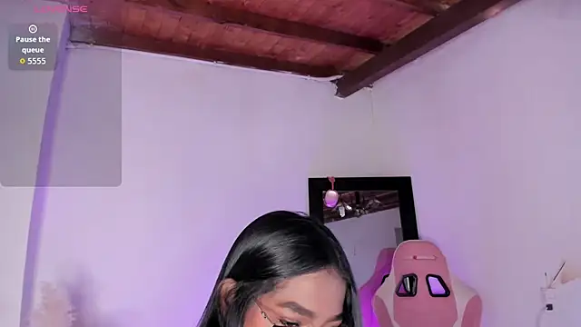 Snapshot of IsaGodess chatting on 30, 10, 2025 IsaGodess online show from 30, 10, 2025