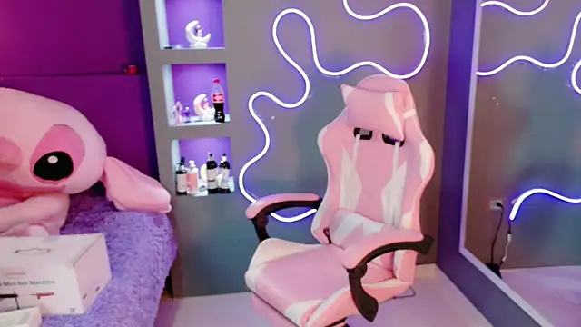 amy miller1 online show from 13, 3, 2026