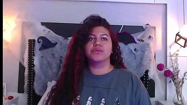 Snapshot of CloeStron chatting on 24, 10, 2025 CloeStron online show from 24, 10, 2025