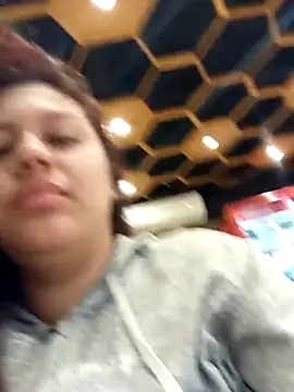 Snapshot of CloeStron chatting on 30, 10, 2025 CloeStron online show from 30, 10, 2025