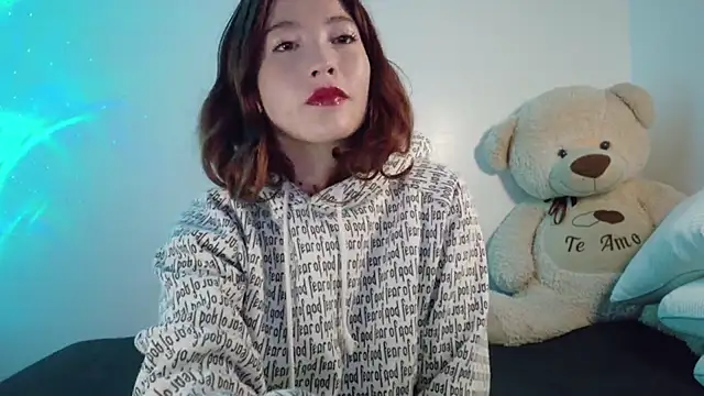 Snapshot of lunnaa_ chatting on 23, 7, 2026 lunnaa online show from 23, 7, 2026