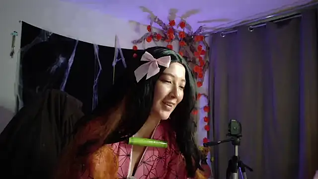 lunnaa  online show from 30, 10, 2025