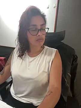 Snapshot of Camila_Garcia_ chatting on 27, 9, 2025 Camila Garcia online show from 27, 9, 2025