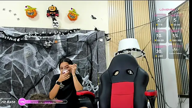 Snapshot of rubby_lux chatting on 27, 10, 2025 rubby lux online show from 27, 10, 2025