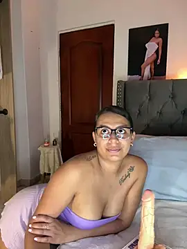 Snapshot of ema_zoe chatting on 14, 6, 2026 ema zoe online show from 14, 6, 2026