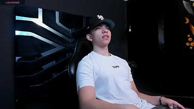 Eryonbradley online show from 22, 12, 2025