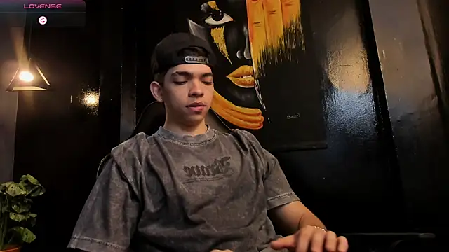 Snapshot of Eryonbradley chatting on 22, 11, 2025 Eryonbradley online show from 22, 11, 2025