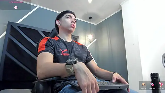 Snapshot of Eryonbradley chatting on 9, 10, 2025 Eryonbradley online show from 9, 10, 2025