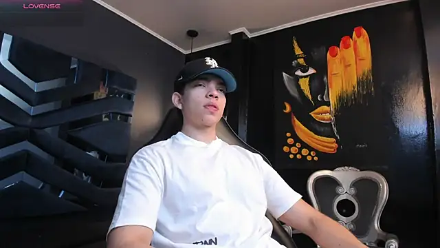 Snapshot of Eryonbradley chatting on 16, 10, 2025 Eryonbradley online show from 16, 10, 2025