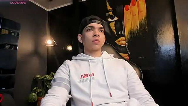 Snapshot of Eryonbradley chatting on 10, 11, 2025 Eryonbradley online show from 10, 11, 2025