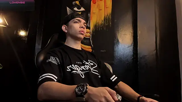 Snapshot of Eryonbradley chatting on 14, 11, 2025 Eryonbradley online show from 14, 11, 2025