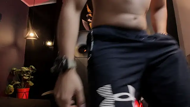 Snapshot of Eryonbradley chatting on 21, 10, 2025 Eryonbradley online show from 21, 10, 2025