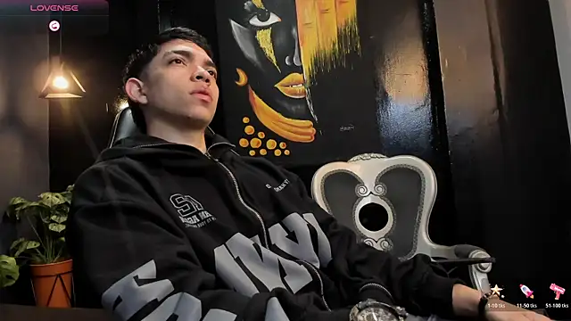 Snapshot of Eryonbradley chatting on 27, 10, 2025 Eryonbradley online show from 27, 10, 2025