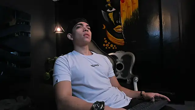 Snapshot of Eryonbradley chatting on 15, 10, 2025 Eryonbradley online show from 15, 10, 2025