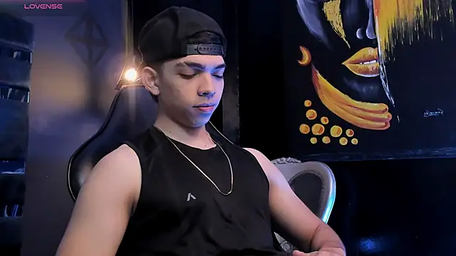 Snapshot of Eryonbradley chatting on 15, 11, 2025 Eryonbradley online show from 15, 11, 2025