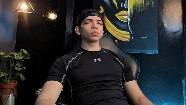 Snapshot of Eryonbradley chatting on 18, 11, 2025 Eryonbradley online show from 18, 11, 2025