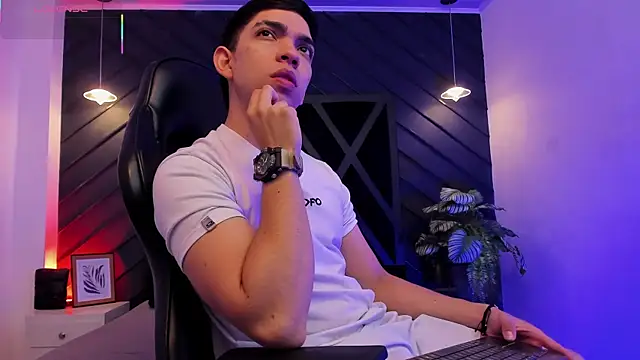 Eryonbradley online show from 13, 1, 2026